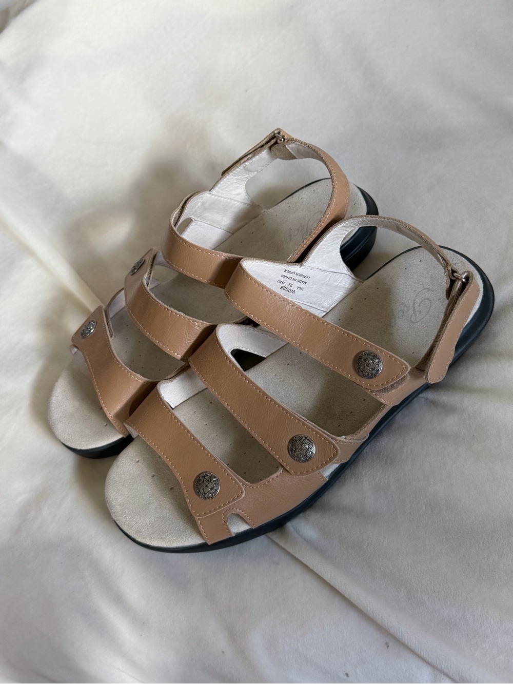 Propet Comfort Strappy Women's Bahama Leather Sandals in Tan 9.5